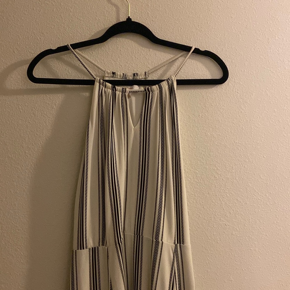 Long black and white dress size XXL